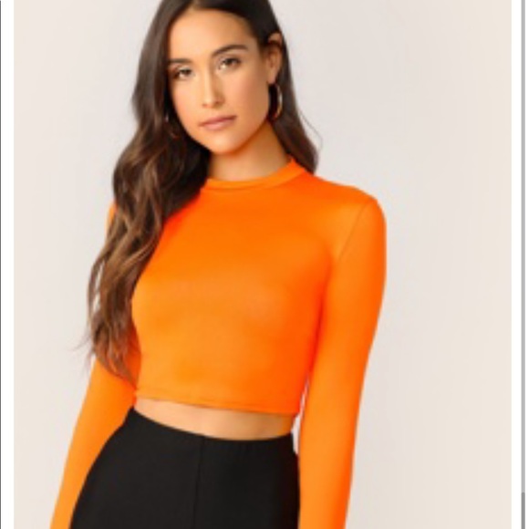 Shein never worn orange crop top. SIZE SMALL - Picture 3 of 3